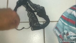 ���ුවලක් මඟුල් කාර්යාලය තුළ