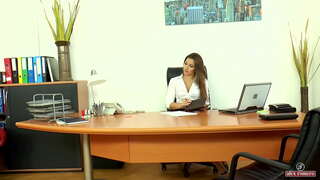 Principal Dani Daniels buceta peluda cheo de esperma (Parte 1)