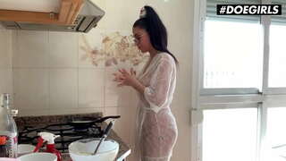 DOEGIRLS - #Florane Russell #Here Kihi - Uri MILF Pornstar i roto I te Lockdown - Rawa Edition!