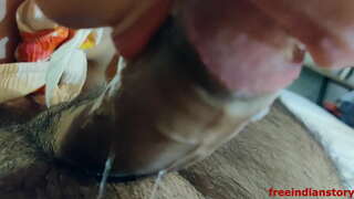 Desi indiano gf dando um bj para ela bf em um quarto de hotel com clara hindi voz